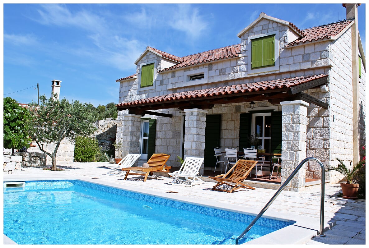 Villa Kate stone house and private heated pool in Vrsine